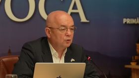 VIDEO Primul oraș din România care interzice fumatul în spații publice. Ce părere au locuitorii